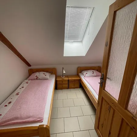 Trilety Mlyn Vendégház Police