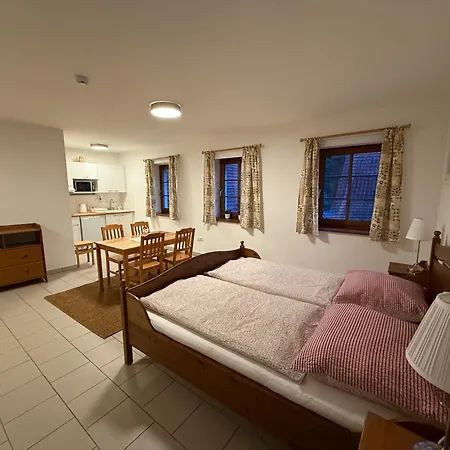 Trilety Mlyn 3* Police (Trebic)